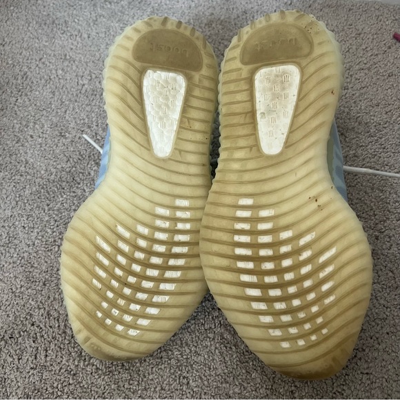 Adidas Yeezy Boost 350 V2 Mono Ice - Picture 4 of 7